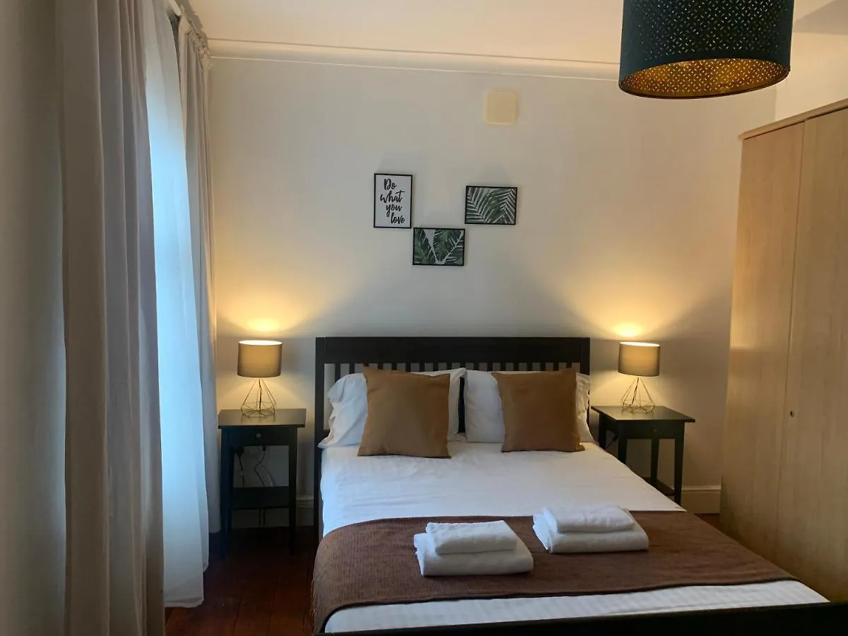 Unique 2 Bedroom Apartment In London/ Excel / Olympic City Close To Central Line Tube Station With Gated Parking Space 0*, Londres Reino Unido